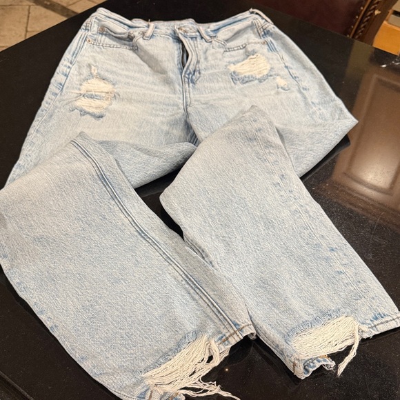 American Eagle Light Blue Distressed jeans Jeans - Picture 4 of 14